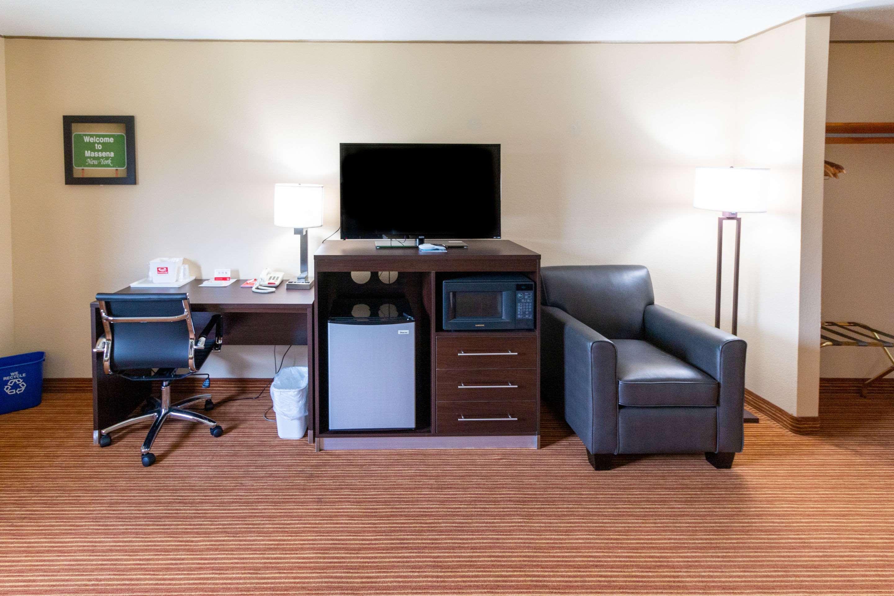 Surestay By Best Western Massena Exterior photo