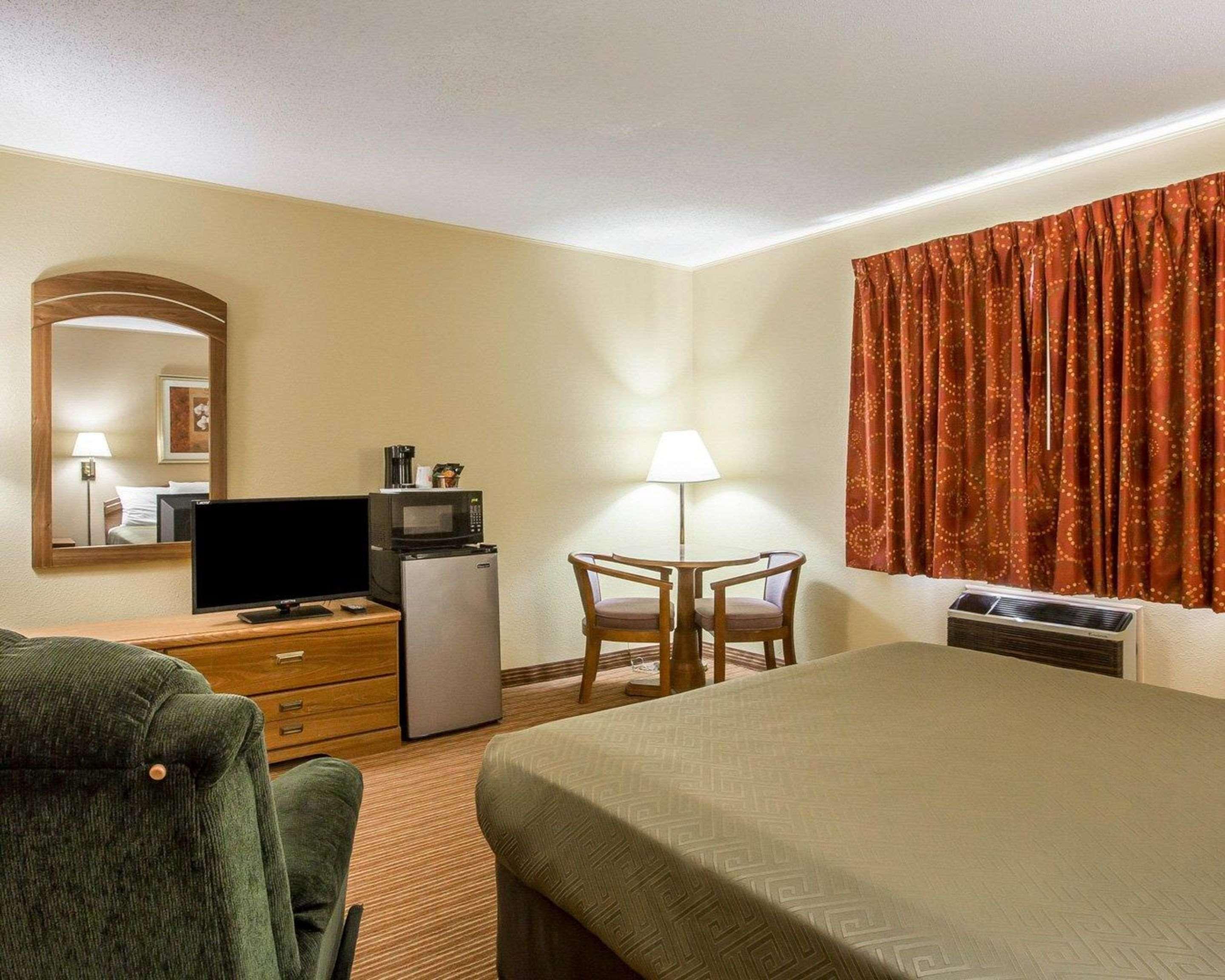 Surestay By Best Western Massena Exterior photo