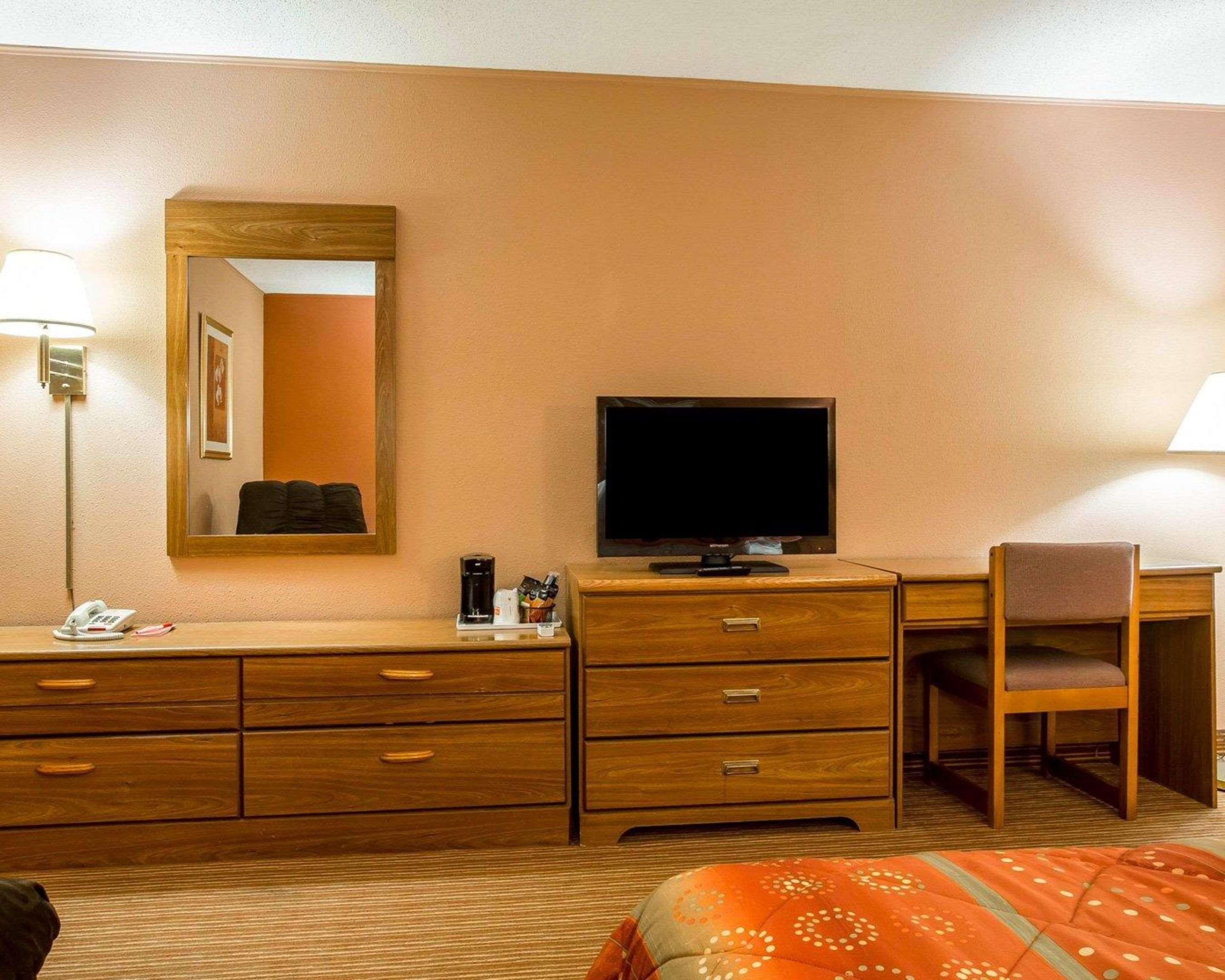 Surestay By Best Western Massena Exterior photo