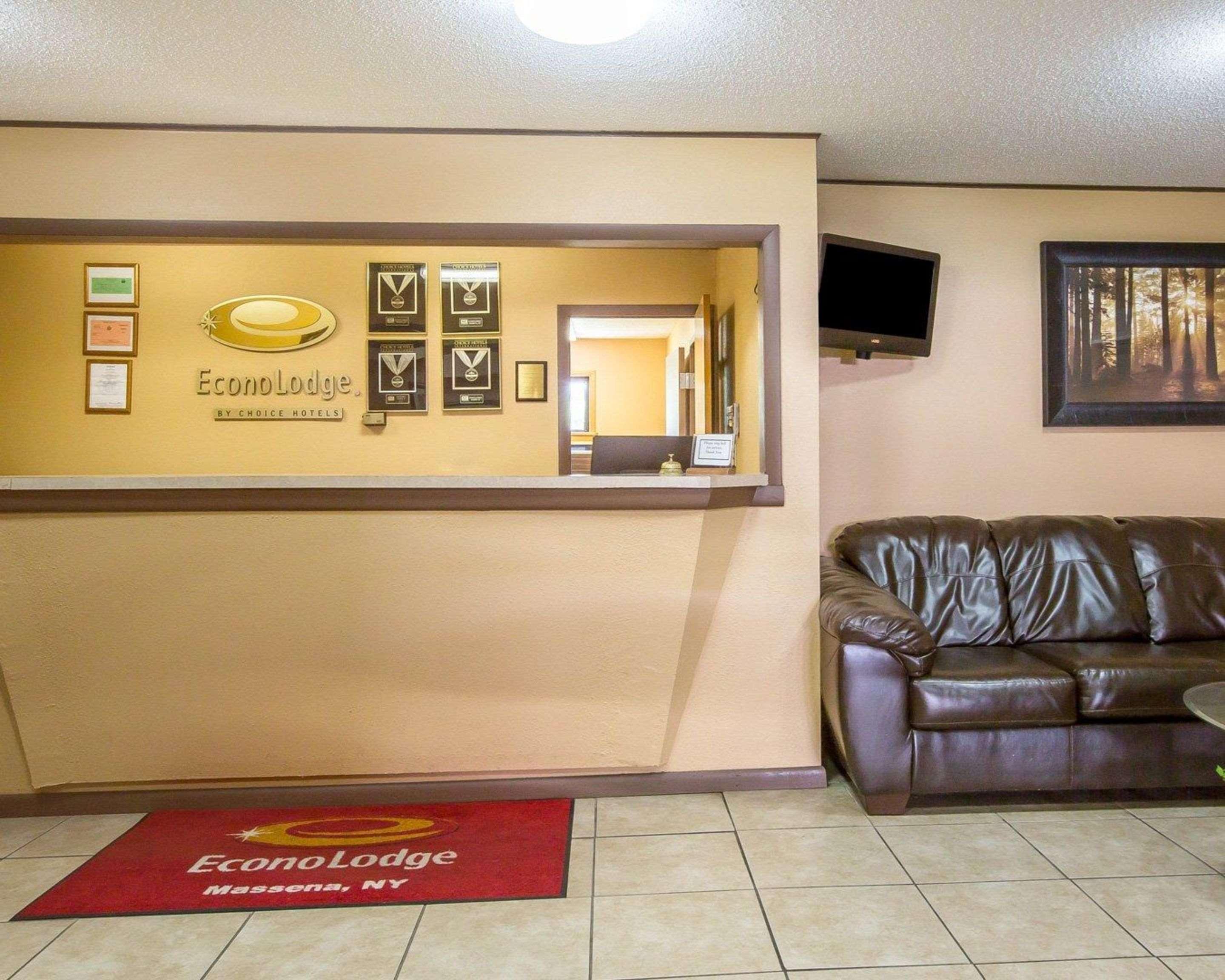 Surestay By Best Western Massena Exterior photo