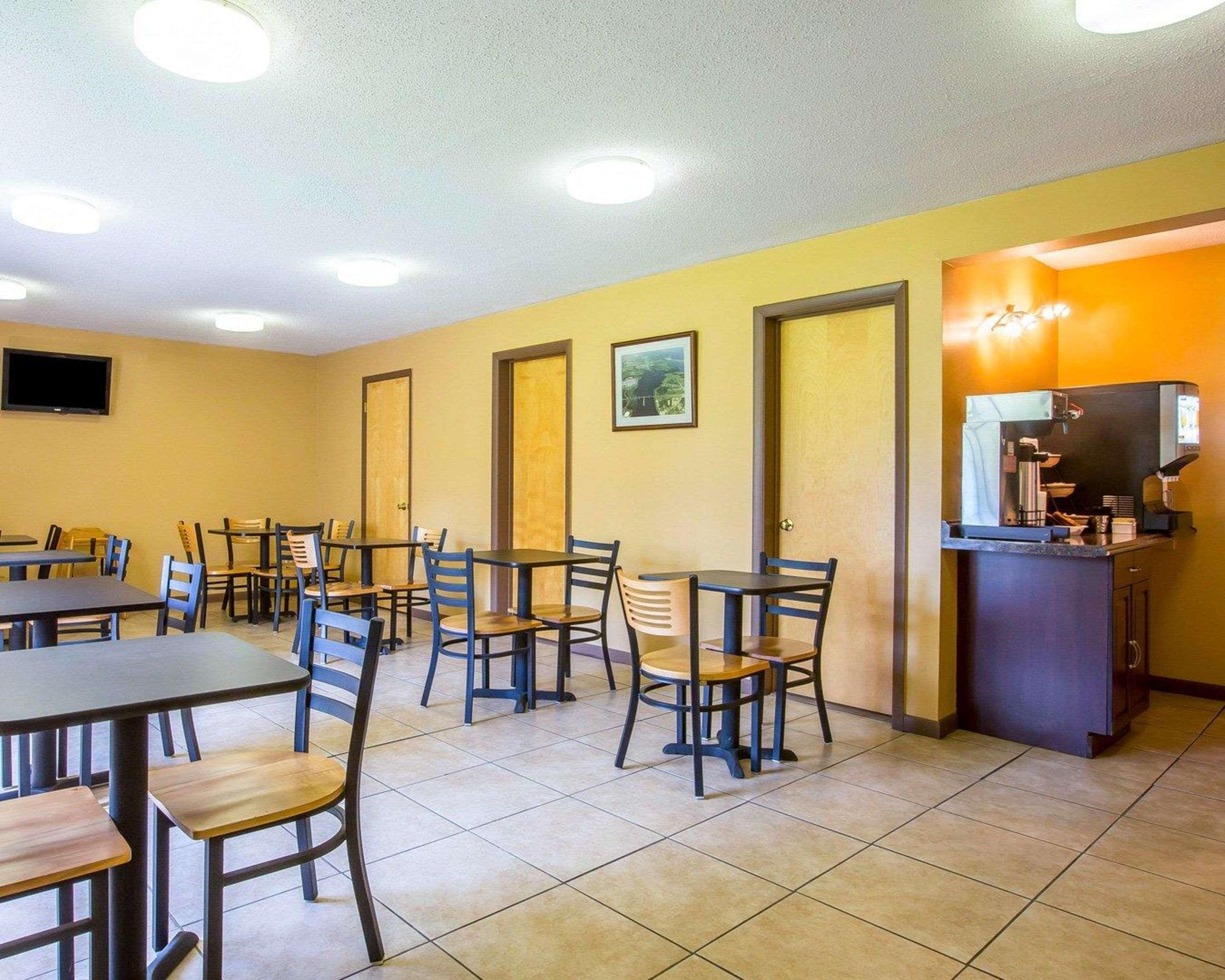 Surestay By Best Western Massena Exterior photo