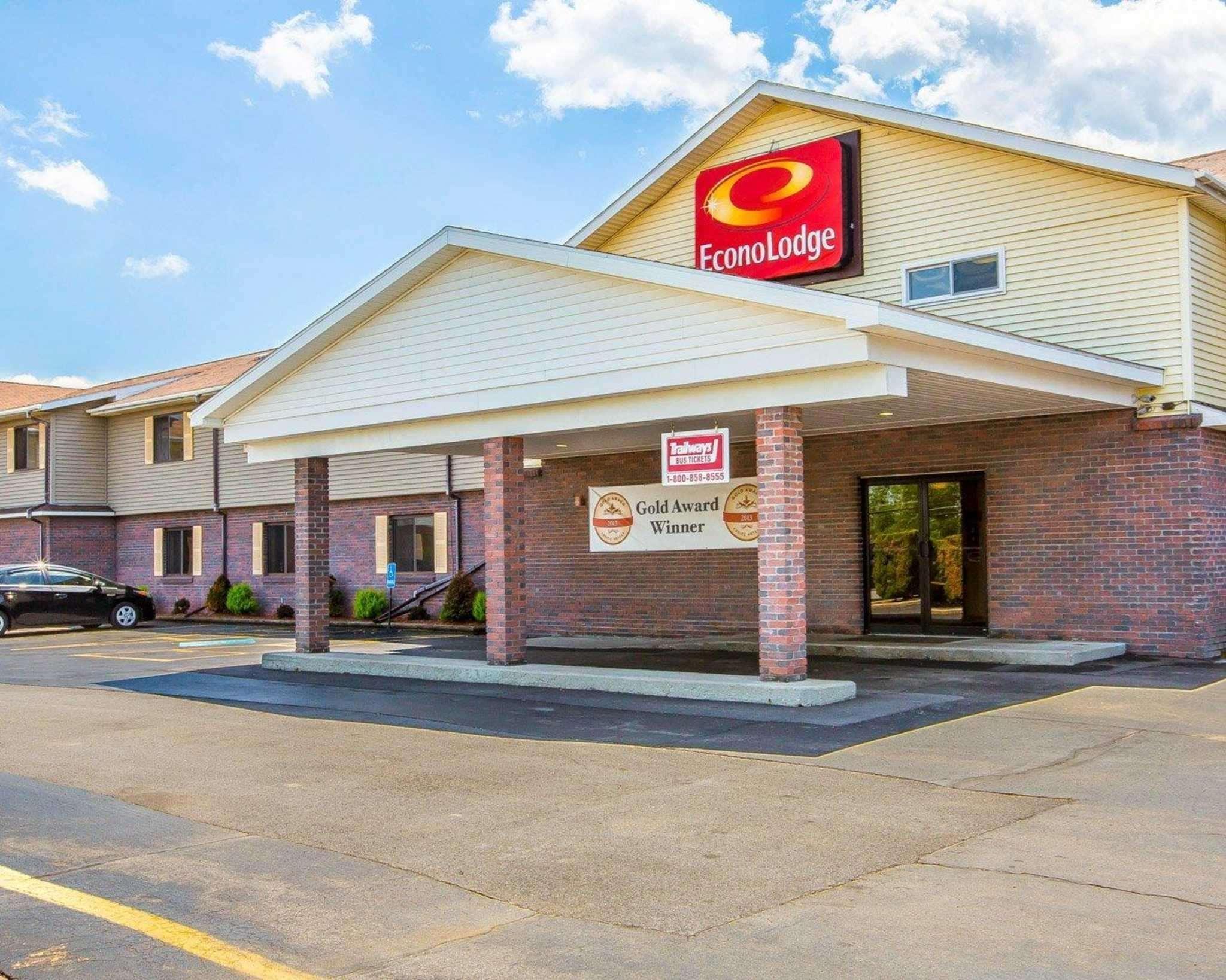 Surestay By Best Western Massena Exterior photo