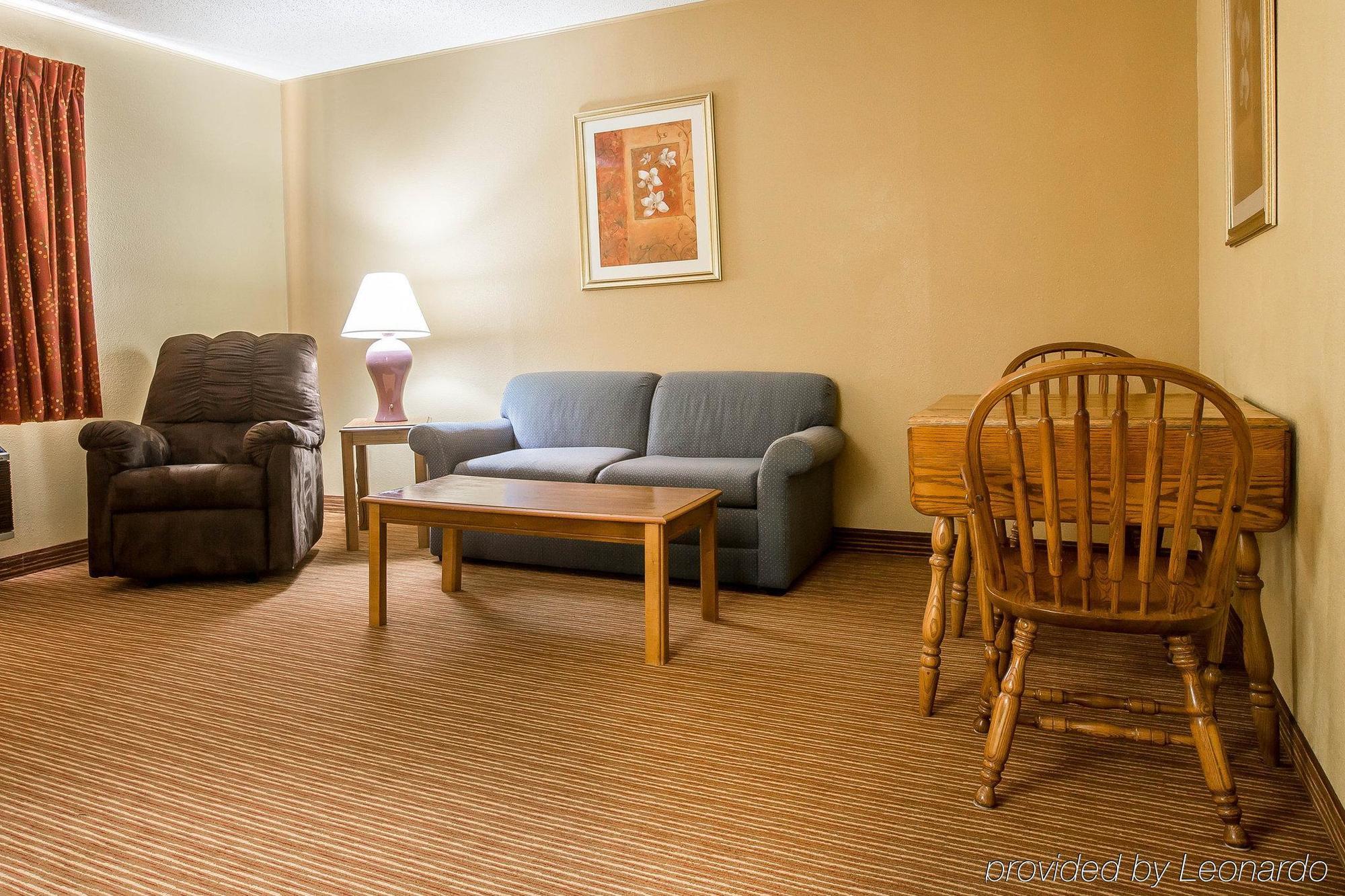 Surestay By Best Western Massena Exterior photo