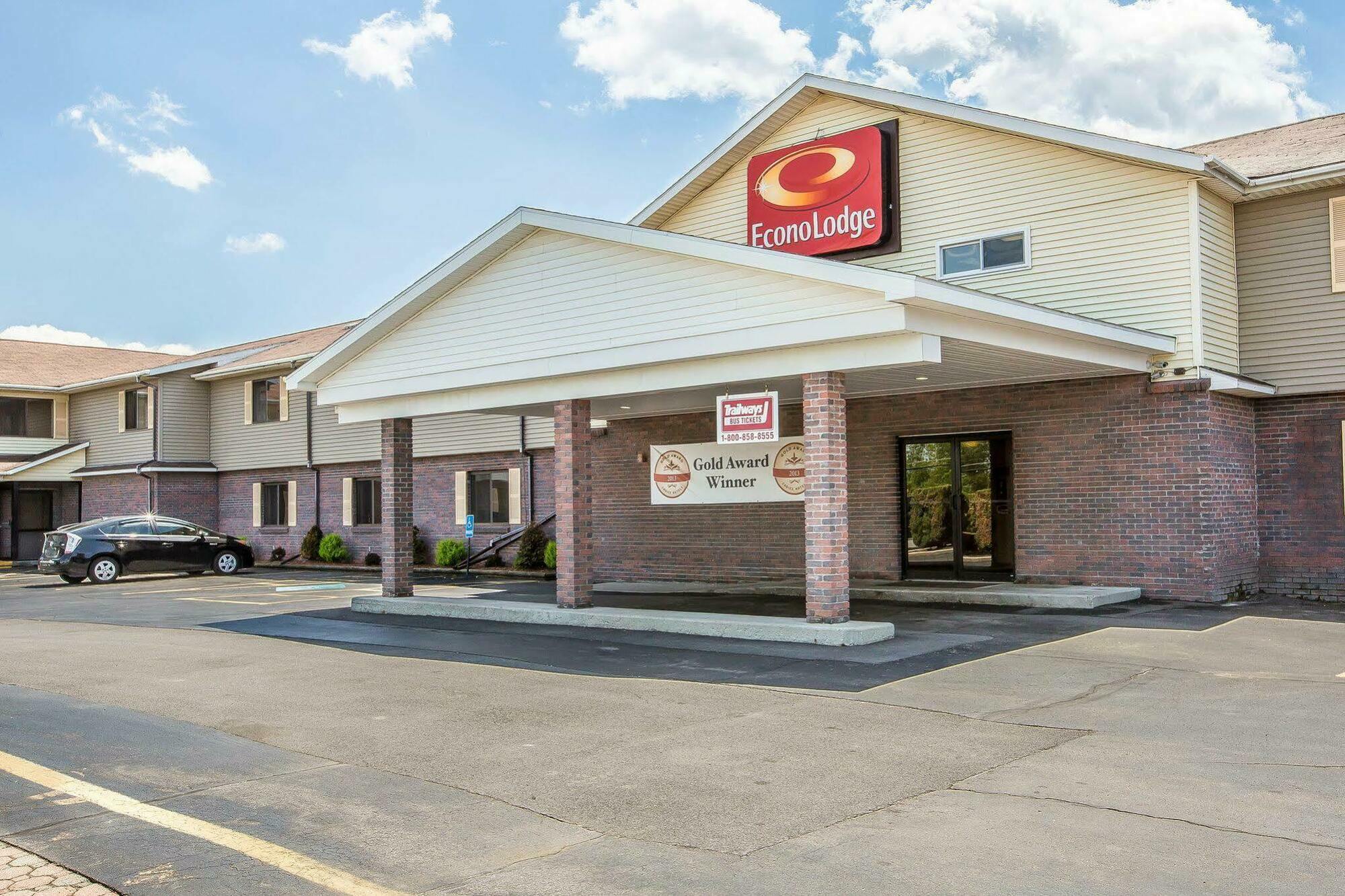 Surestay By Best Western Massena Exterior photo